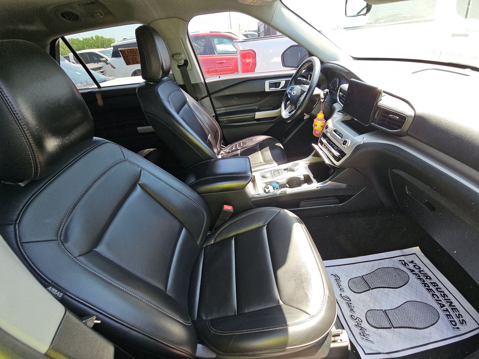 FORD EXPLORER - 9