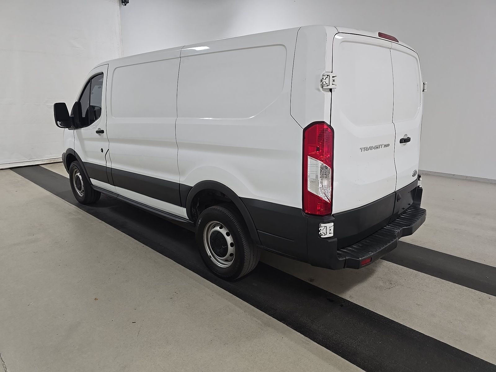 FORD TRANSIT 250 - 7