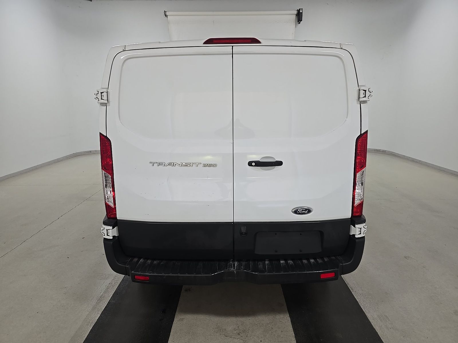 FORD TRANSIT 250 - 6