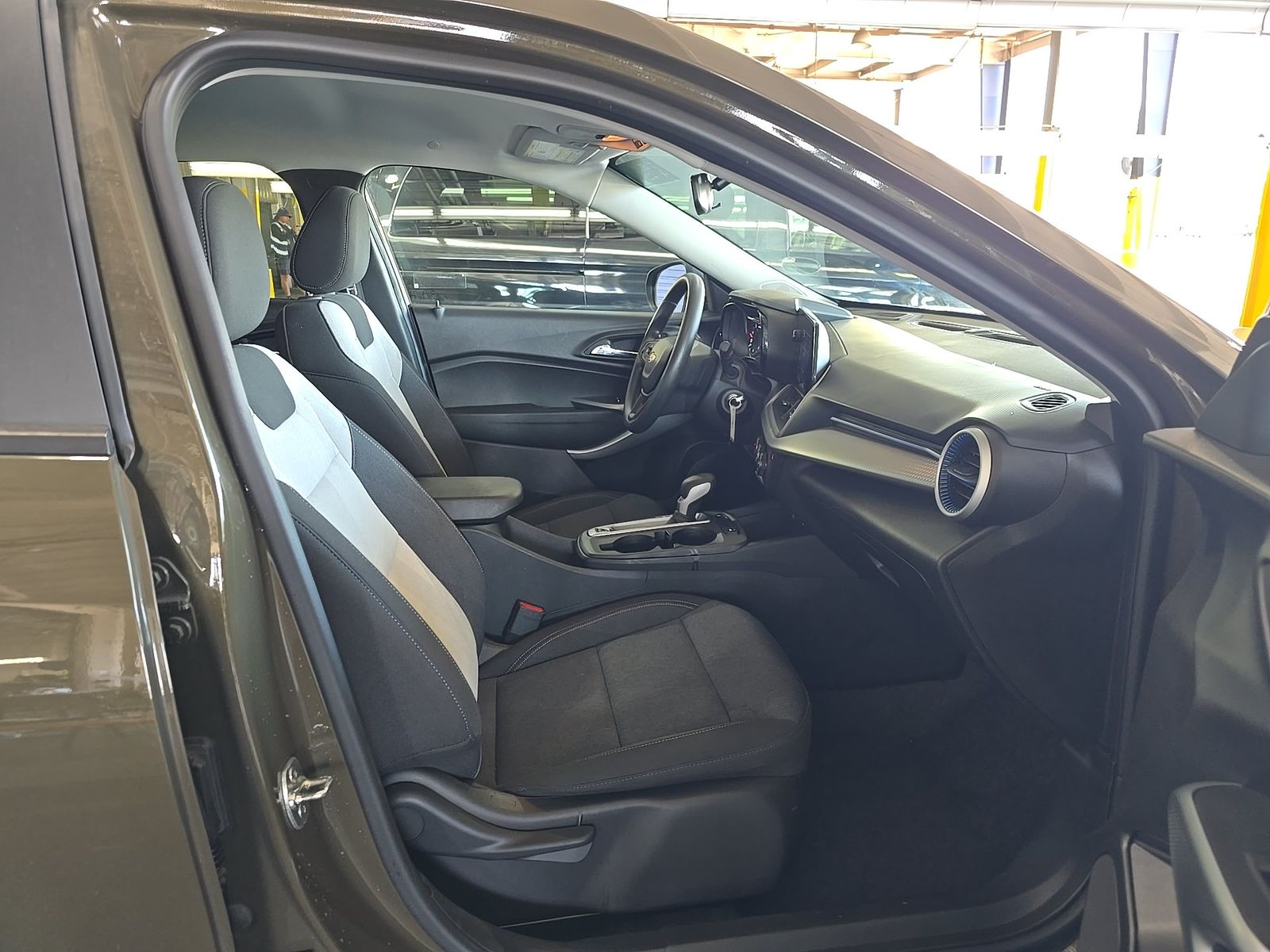 CHEVROLET TRAX - 9