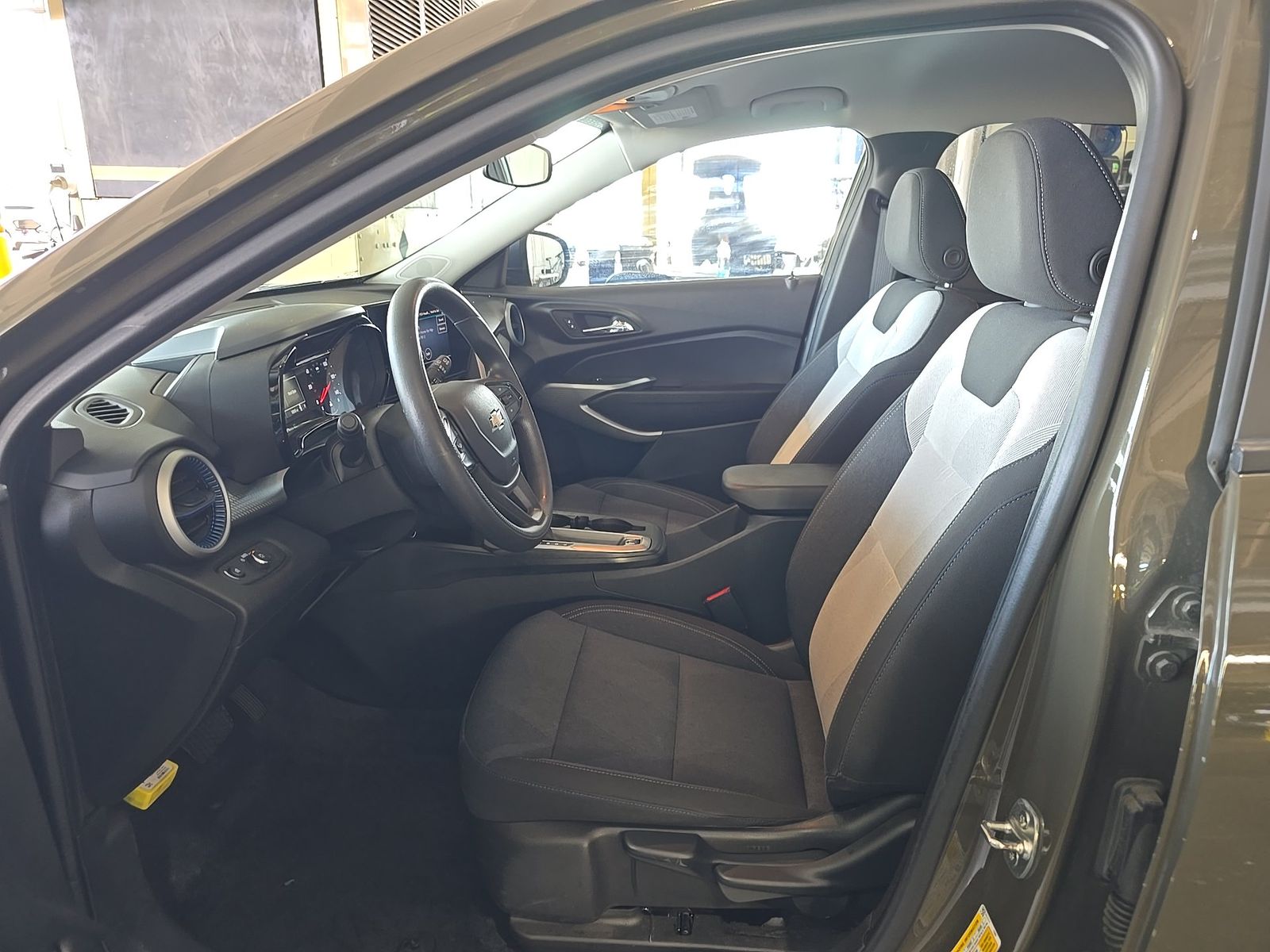 CHEVROLET TRAX - 8