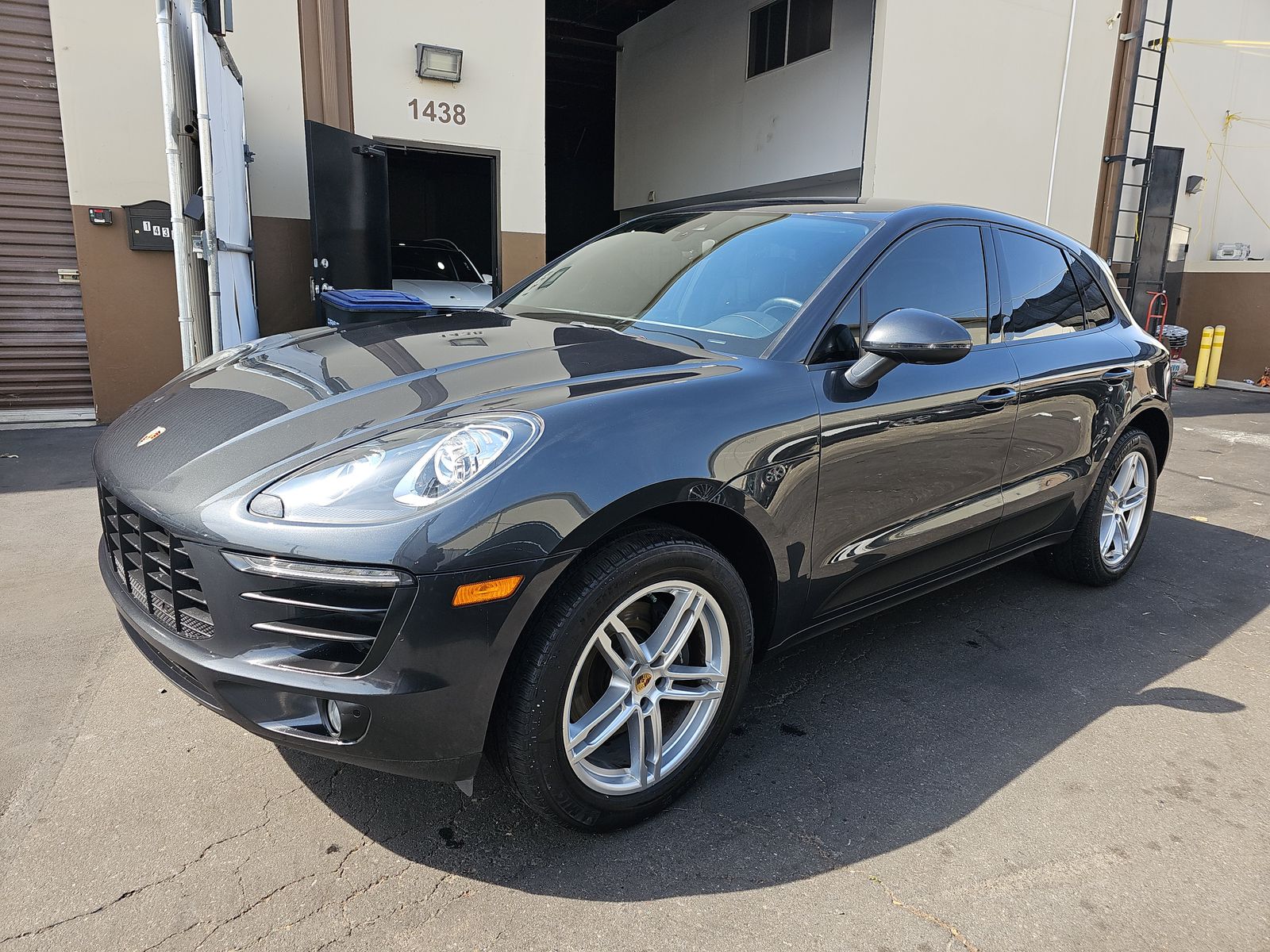PORSCHE MACAN - 1