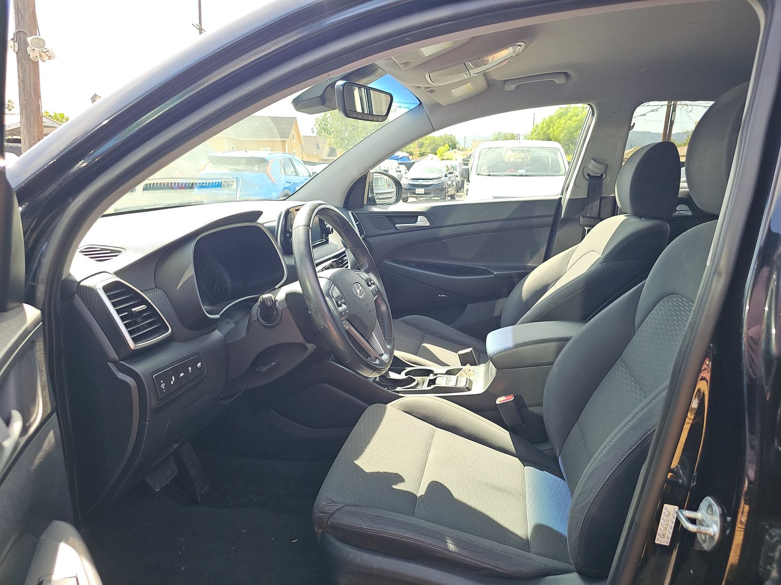 HYUNDAI TUCSON - 8