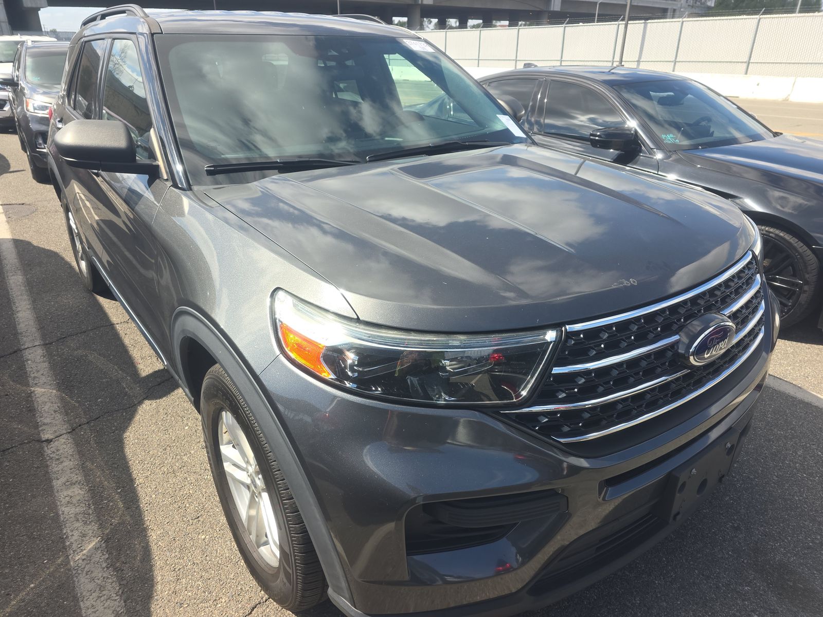 FORD EXPLORER - 4
