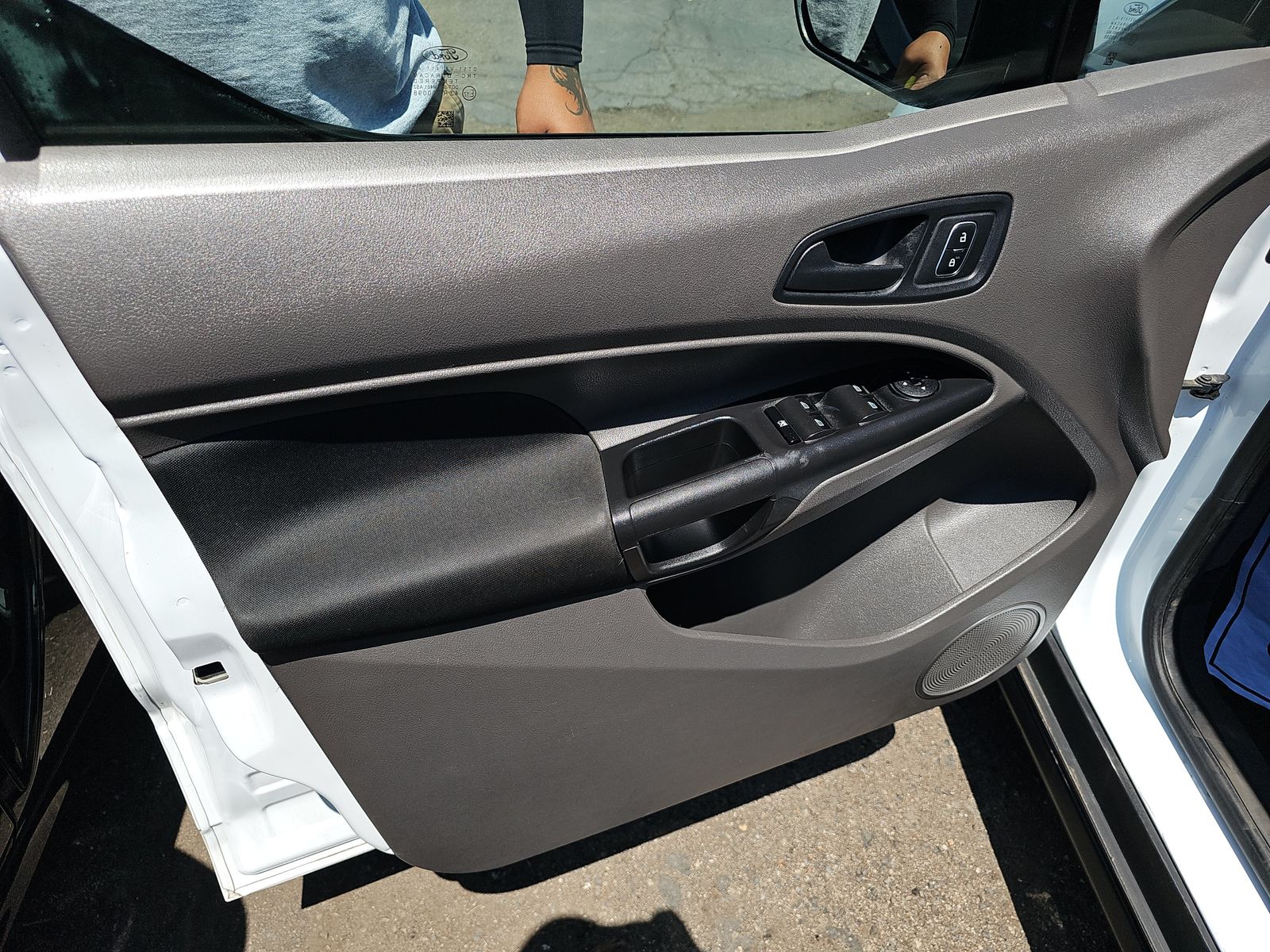 FORD TRANSIT CONNECT - 10