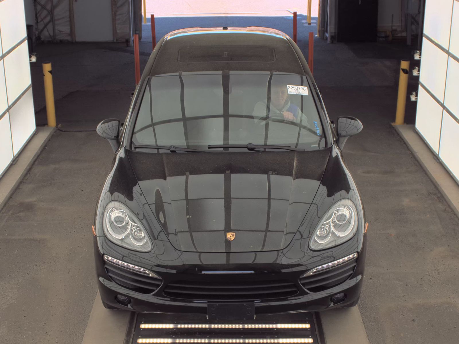 PORSCHE CAYENNE - 3
