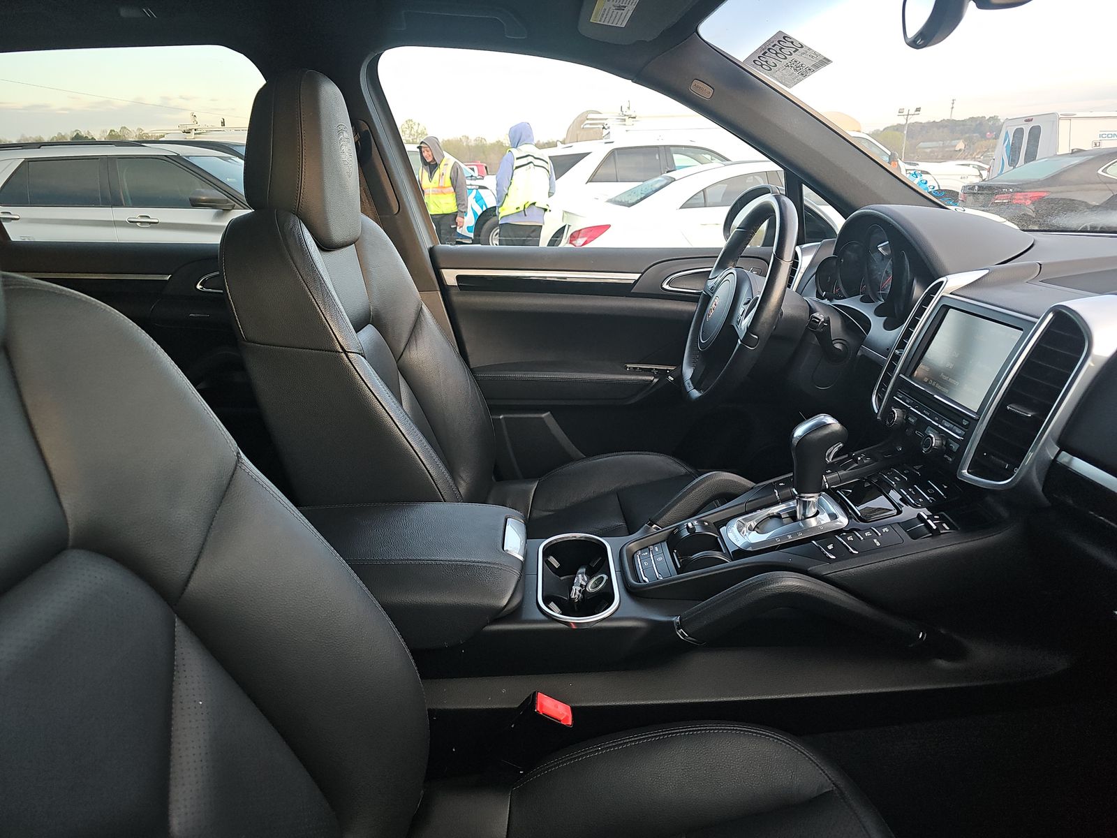 PORSCHE CAYENNE - 9