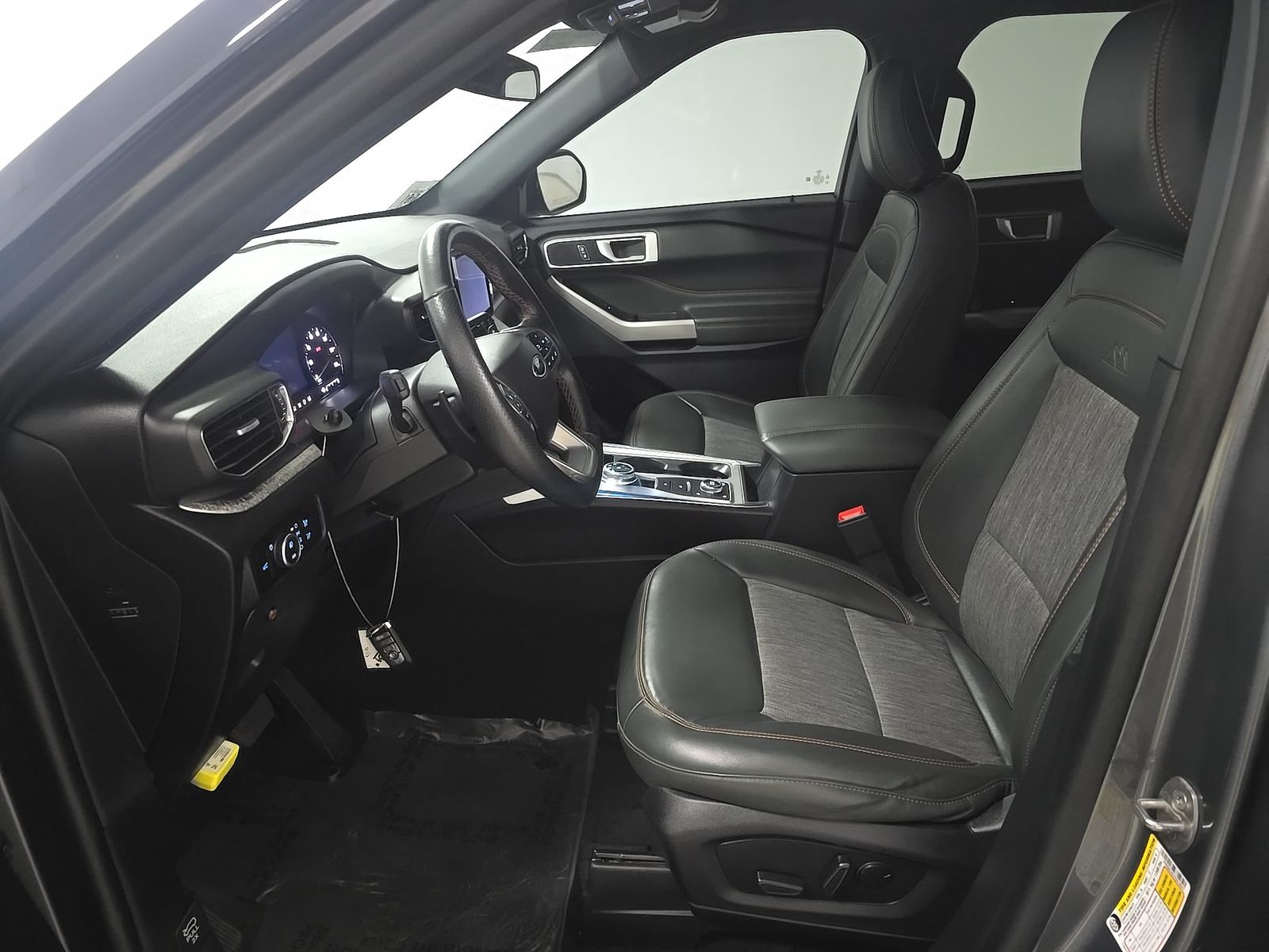 FORD EXPLORER - 8