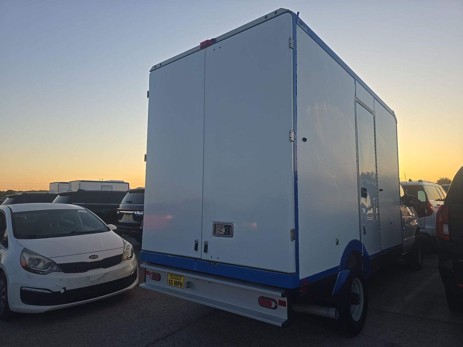 FORD E-350 - 5