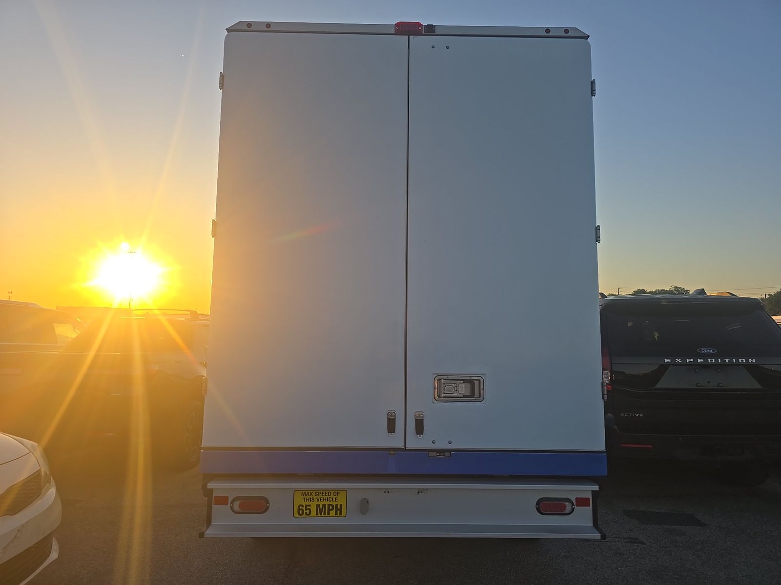 FORD E-350 - 6