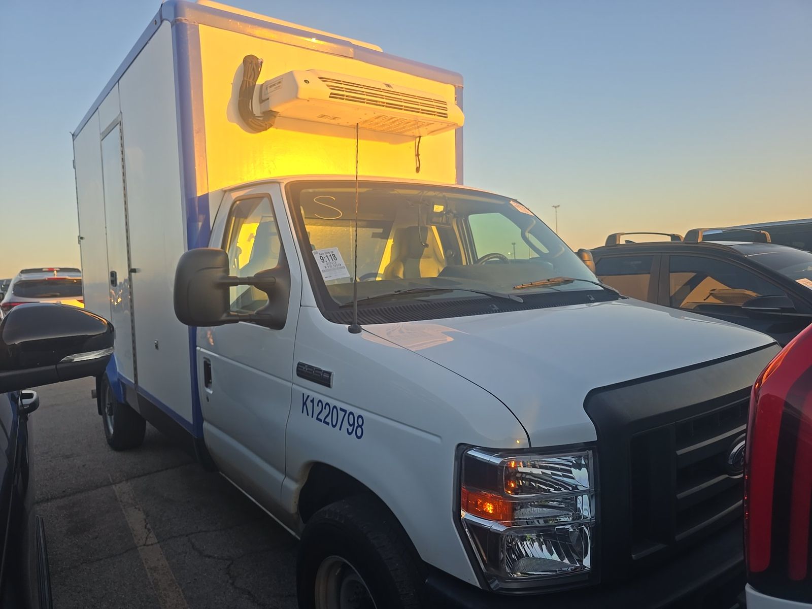 FORD E-350 - 4