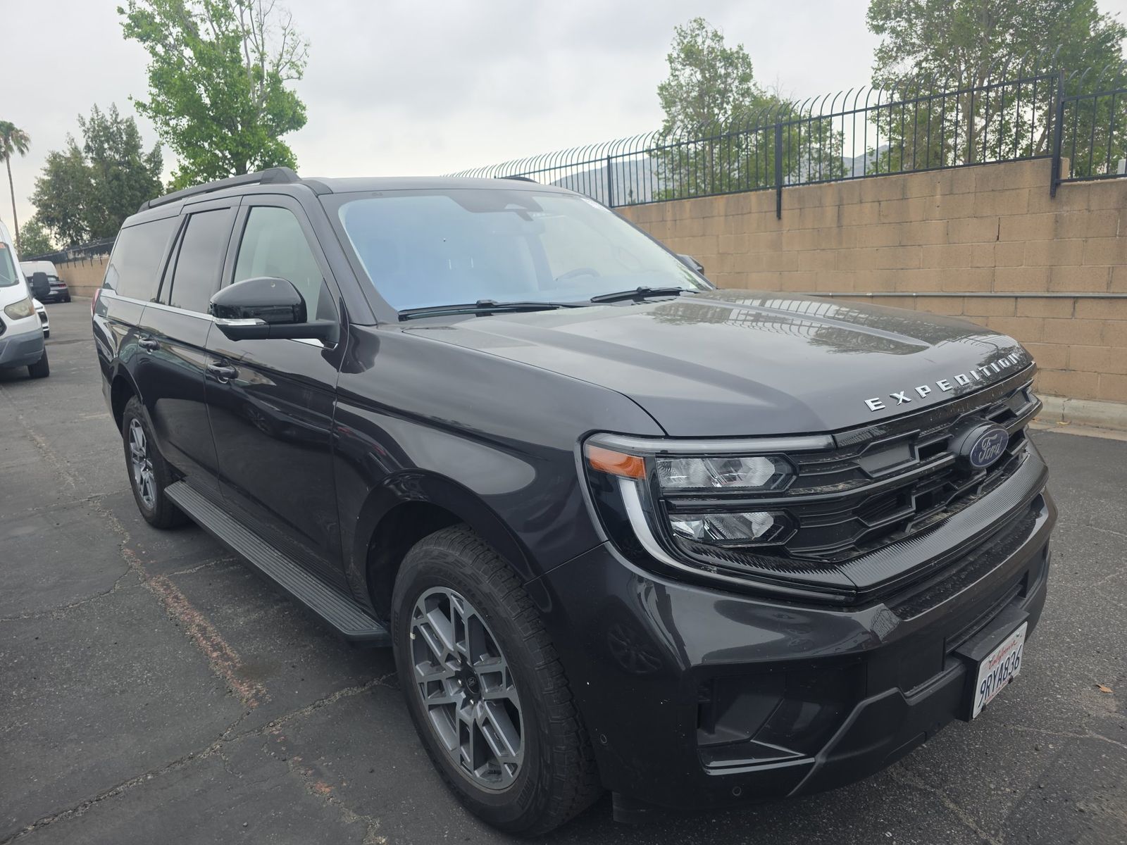 FORD EXPEDITION MAX - 4