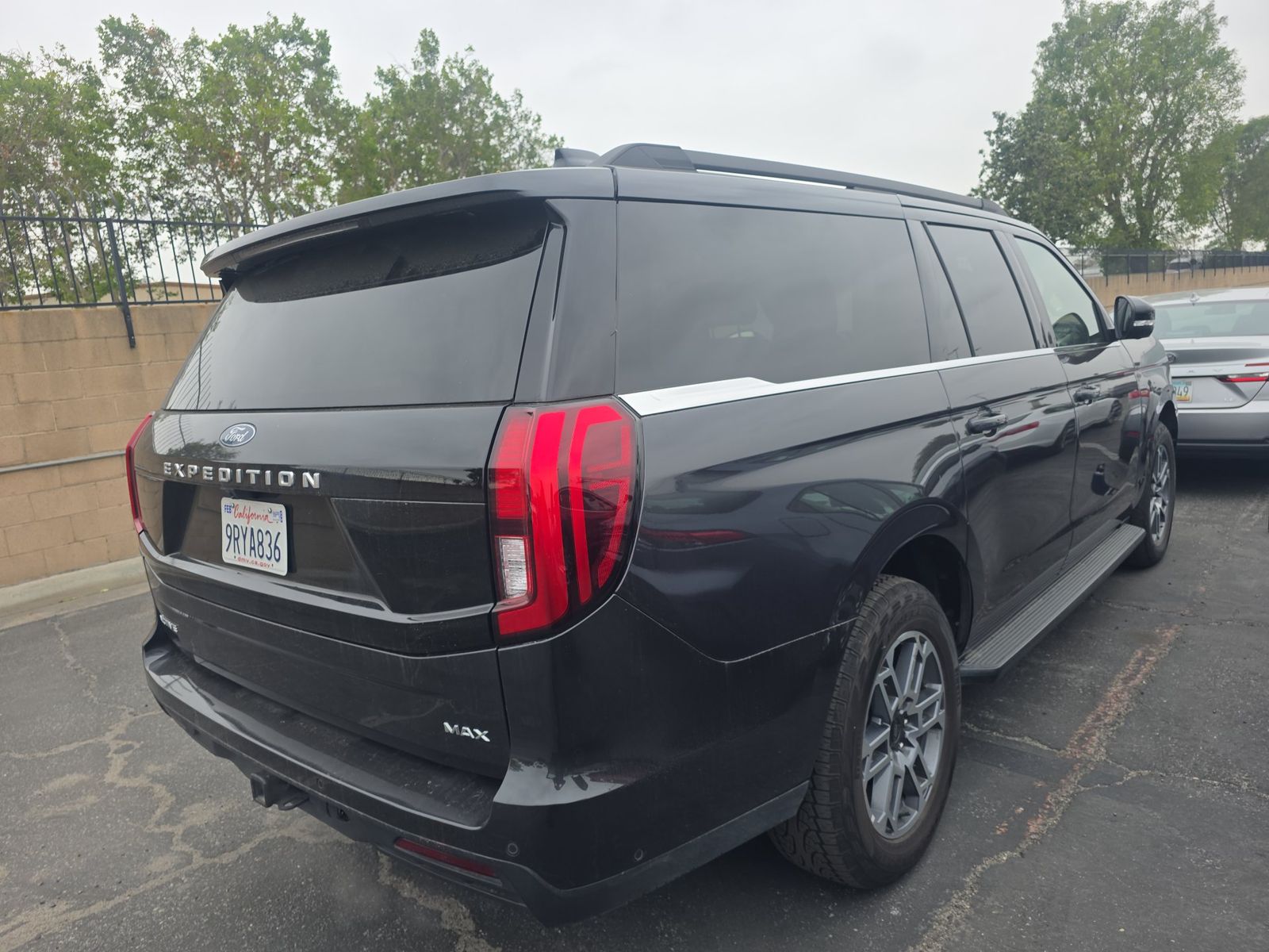 FORD EXPEDITION MAX - 5