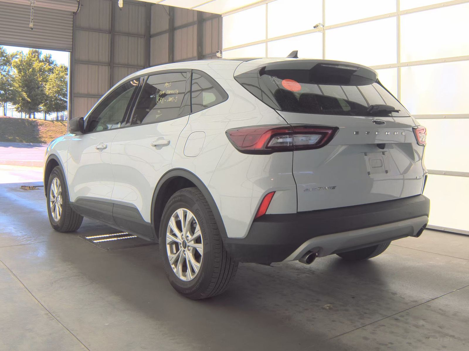 FORD ESCAPE - 7