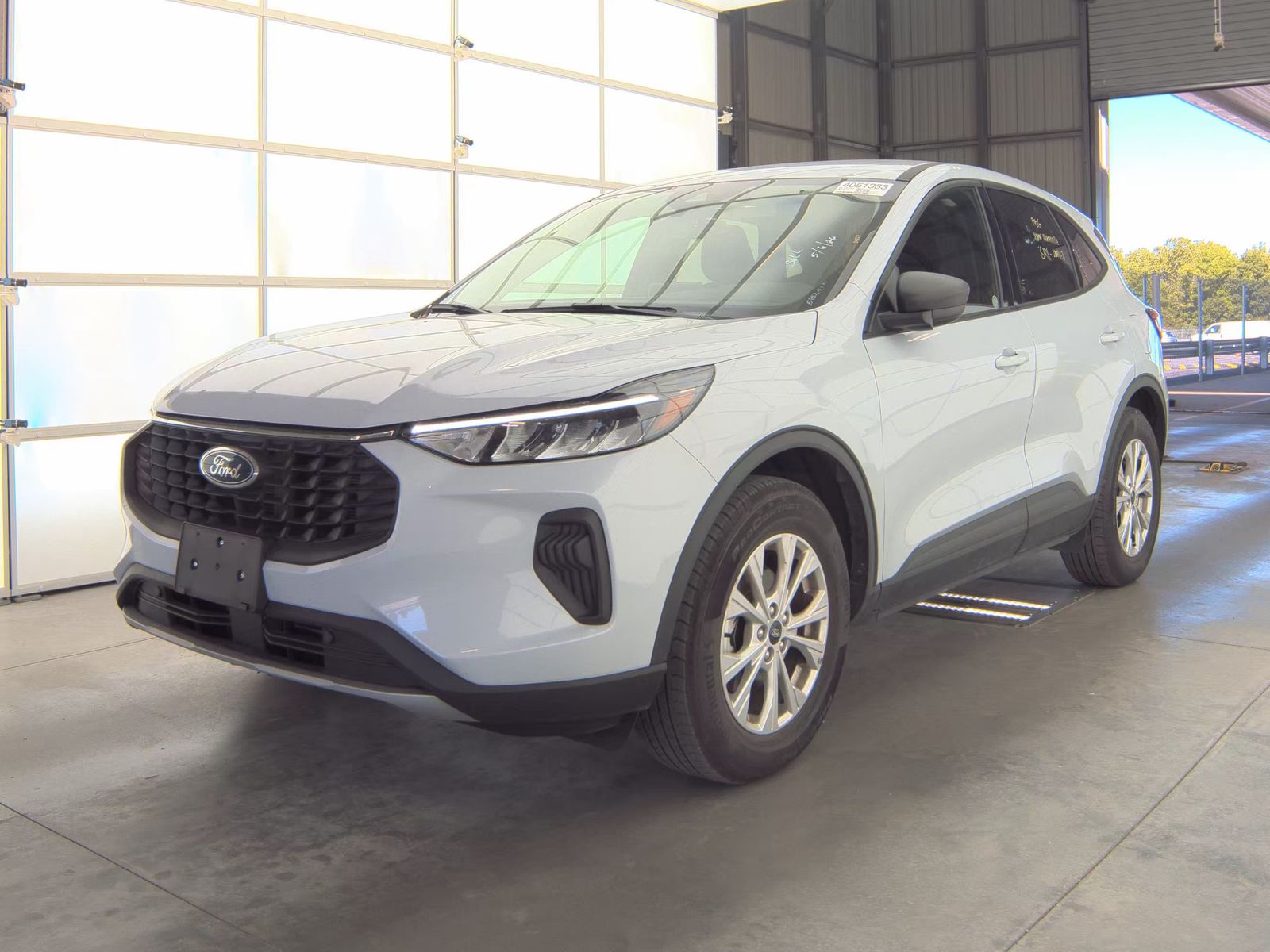 FORD ESCAPE - 1
