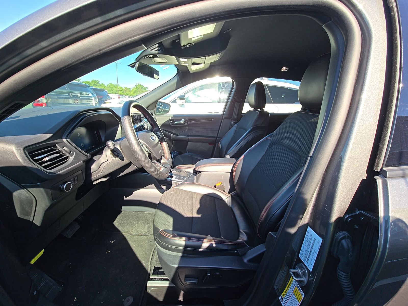 FORD ESCAPE - 8