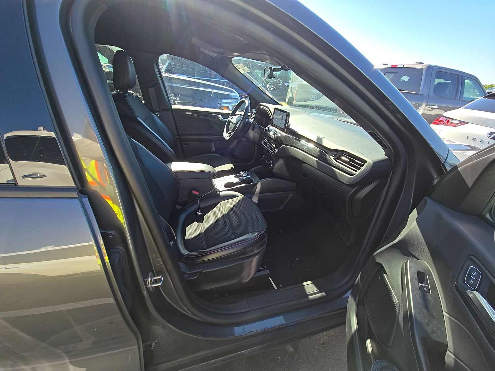 FORD ESCAPE - 9