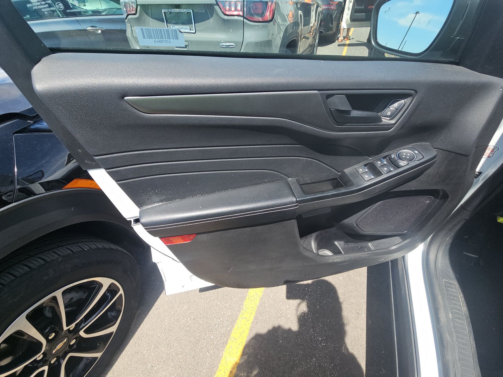 FORD ESCAPE - 10