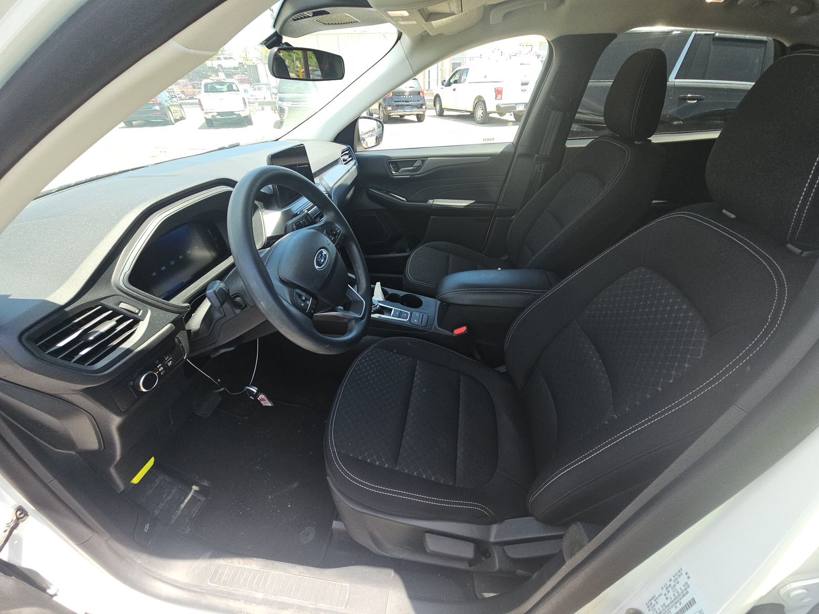 FORD ESCAPE - 8