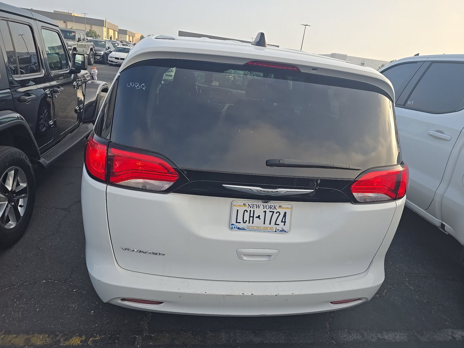 CHRYSLER VOYAGER - 6