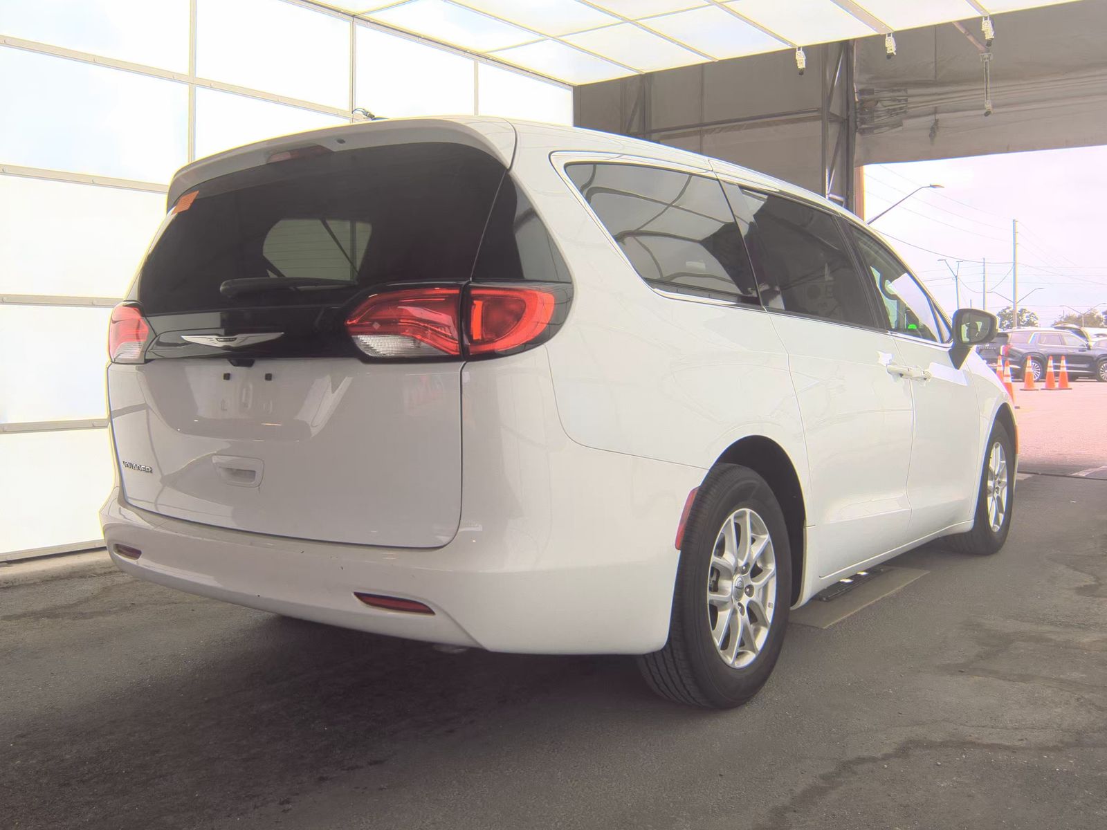 CHRYSLER VOYAGER - 5