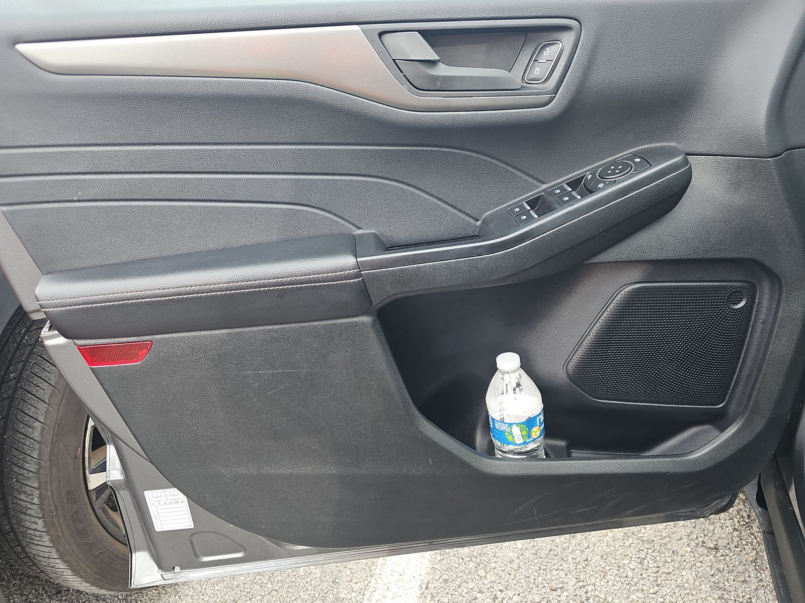 FORD ESCAPE - 10