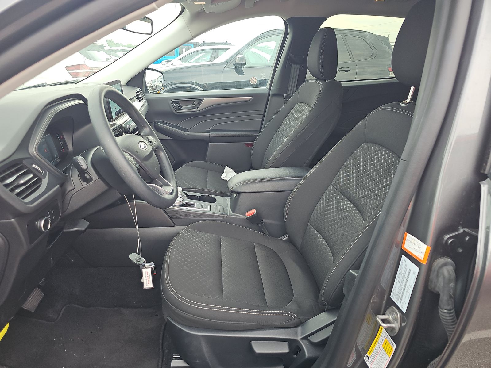 FORD ESCAPE - 8