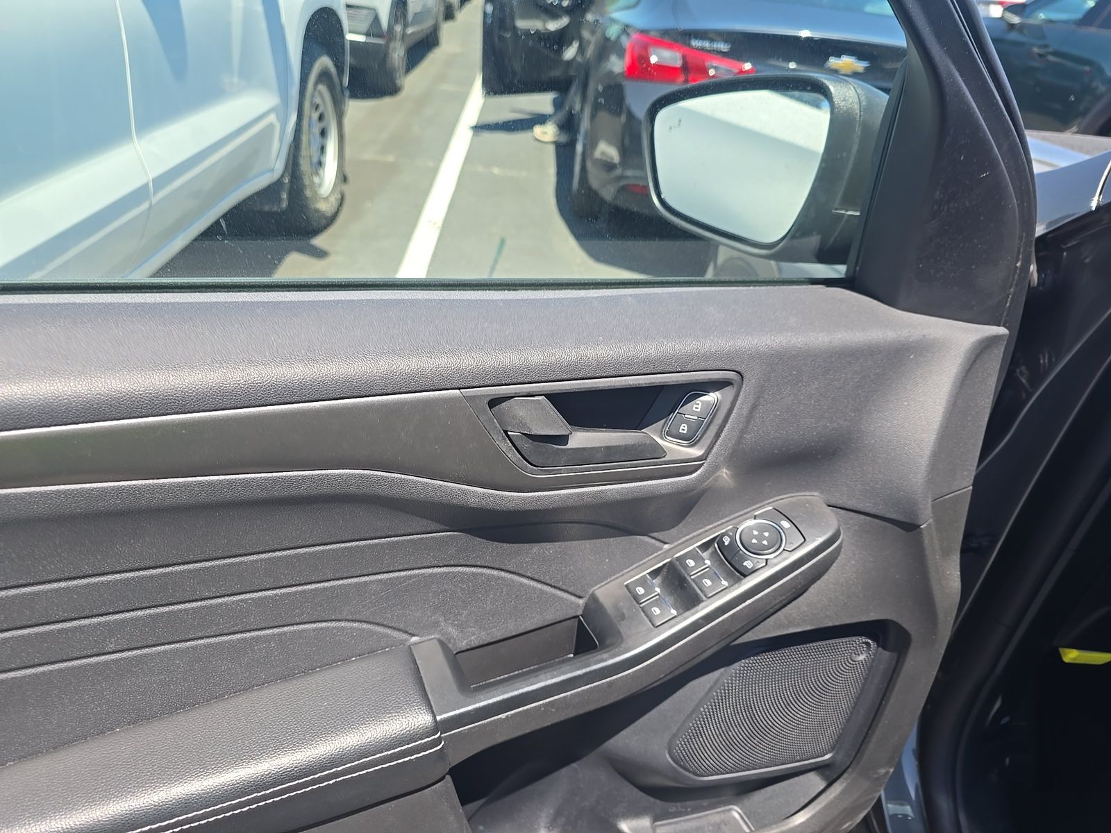 FORD ESCAPE - 10