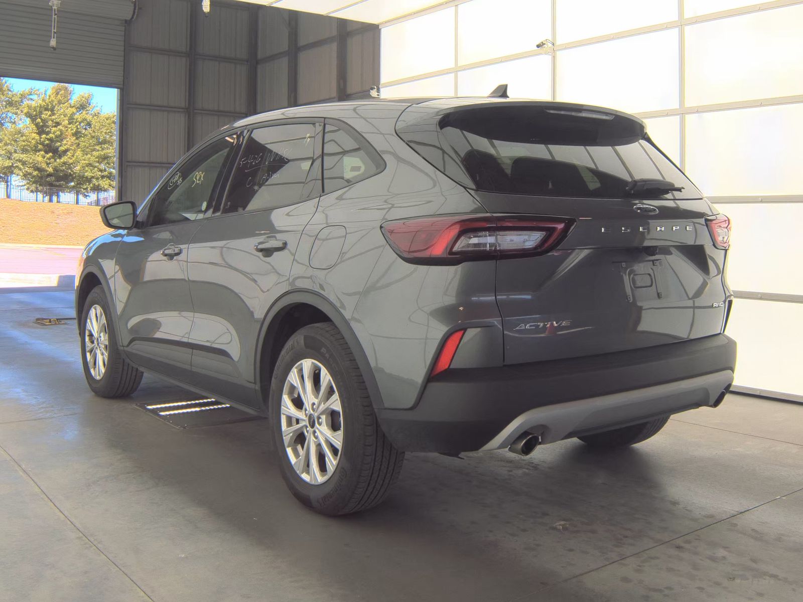 FORD ESCAPE - 7