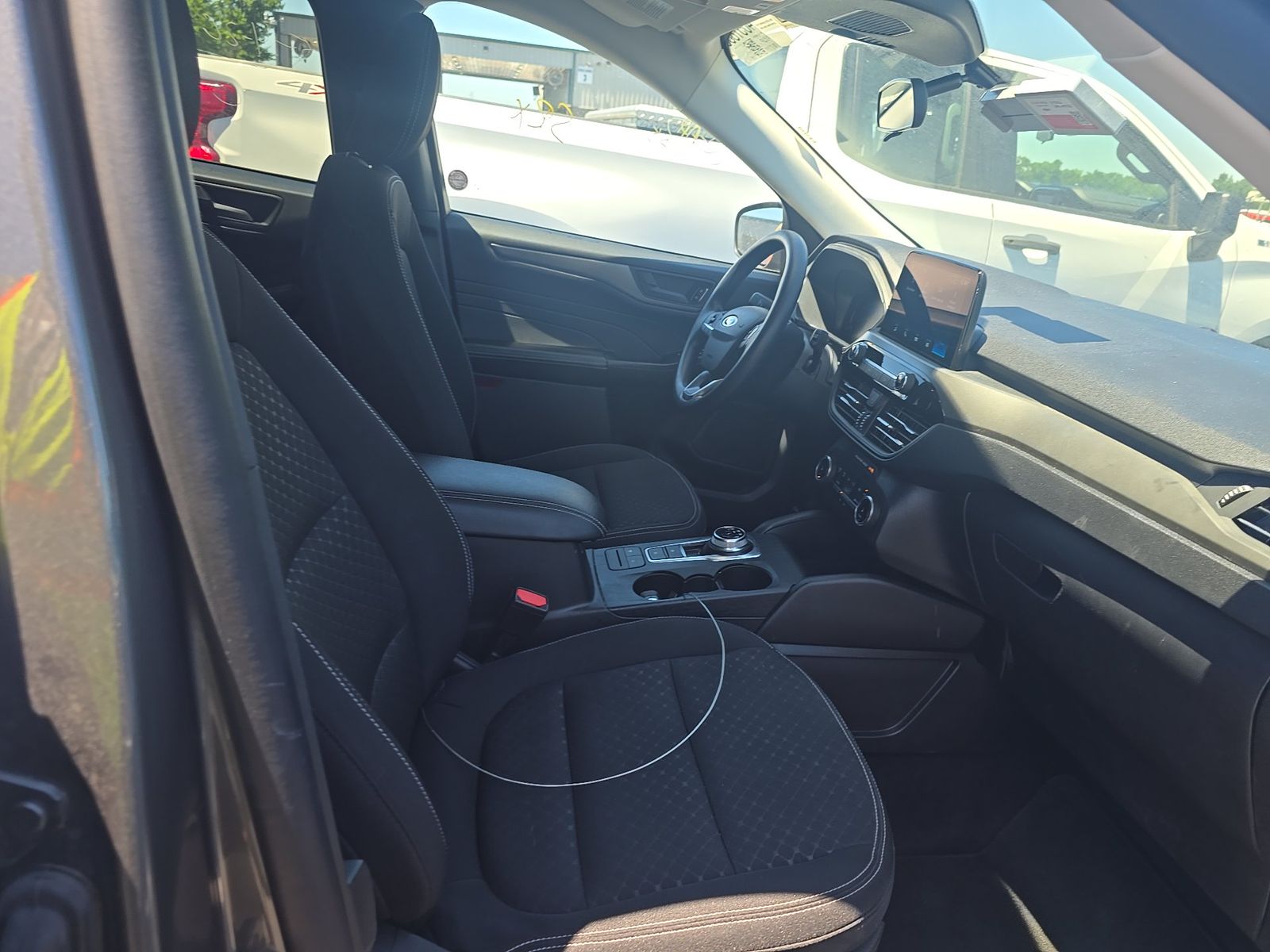 FORD ESCAPE - 9