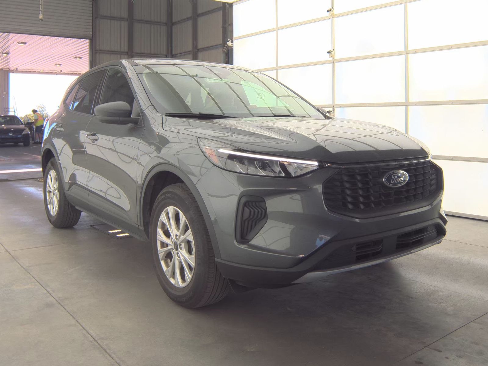 FORD ESCAPE - 4