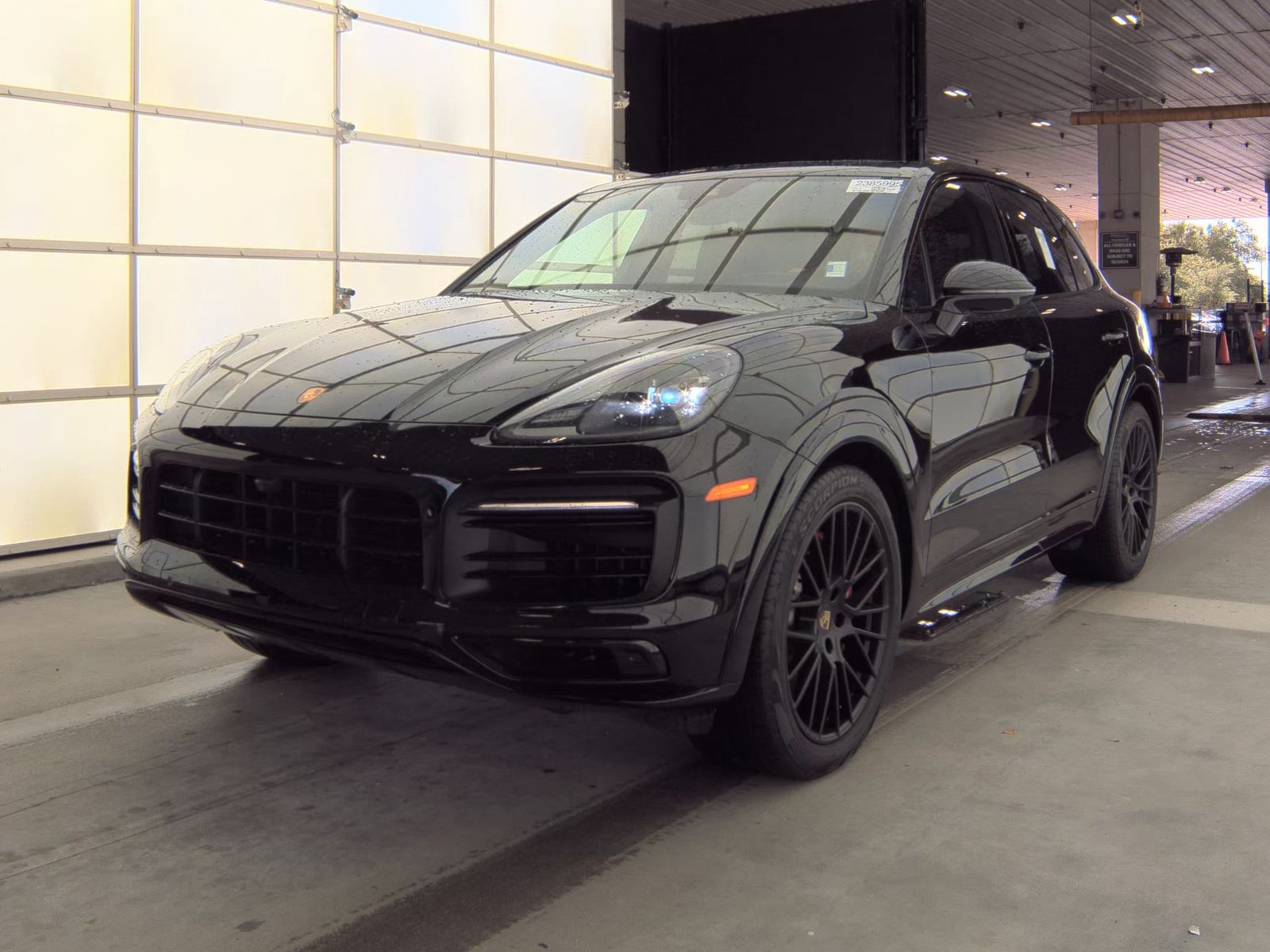 PORSCHE CAYENNE - 1