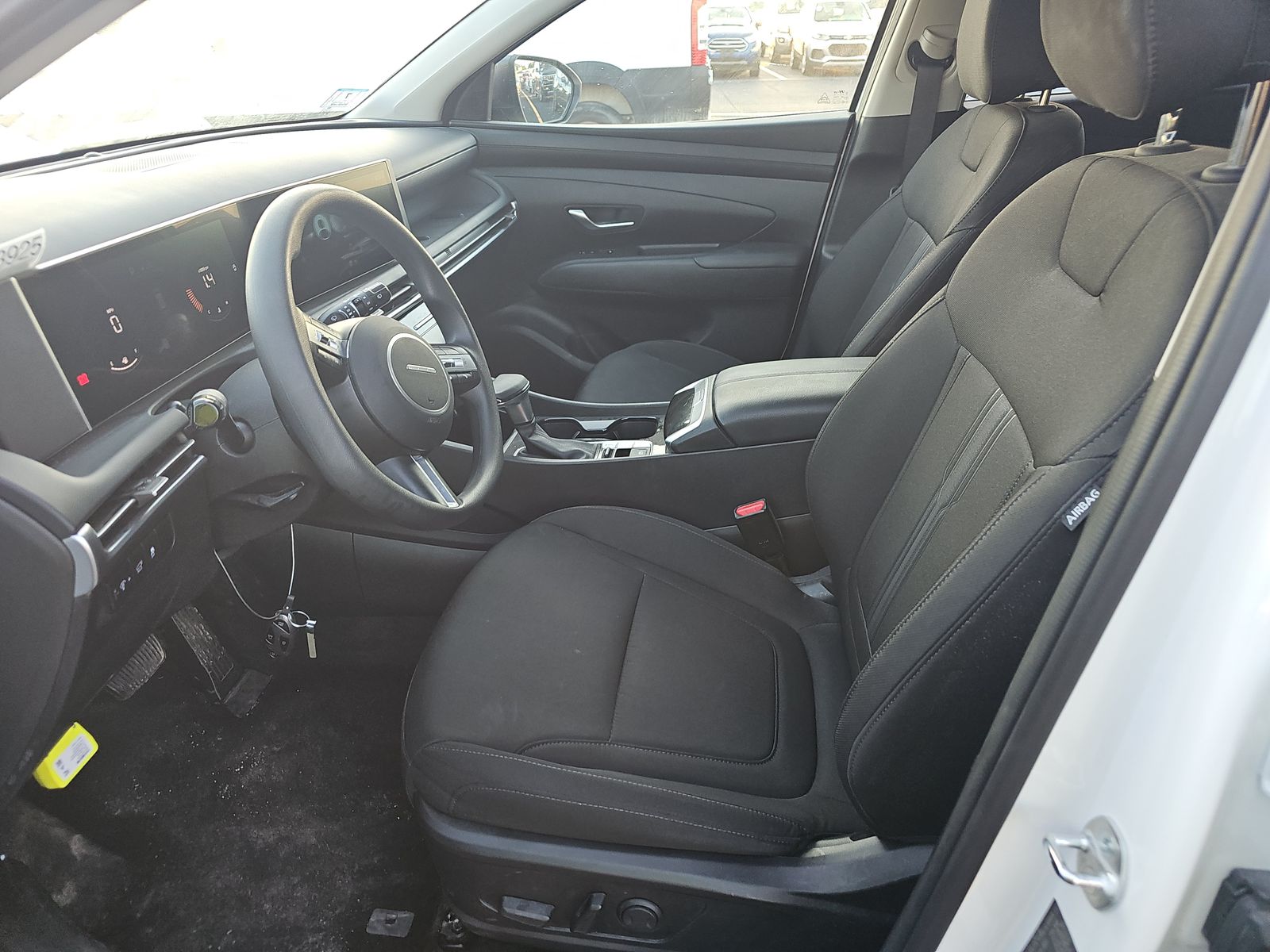 HYUNDAI TUCSON - 8