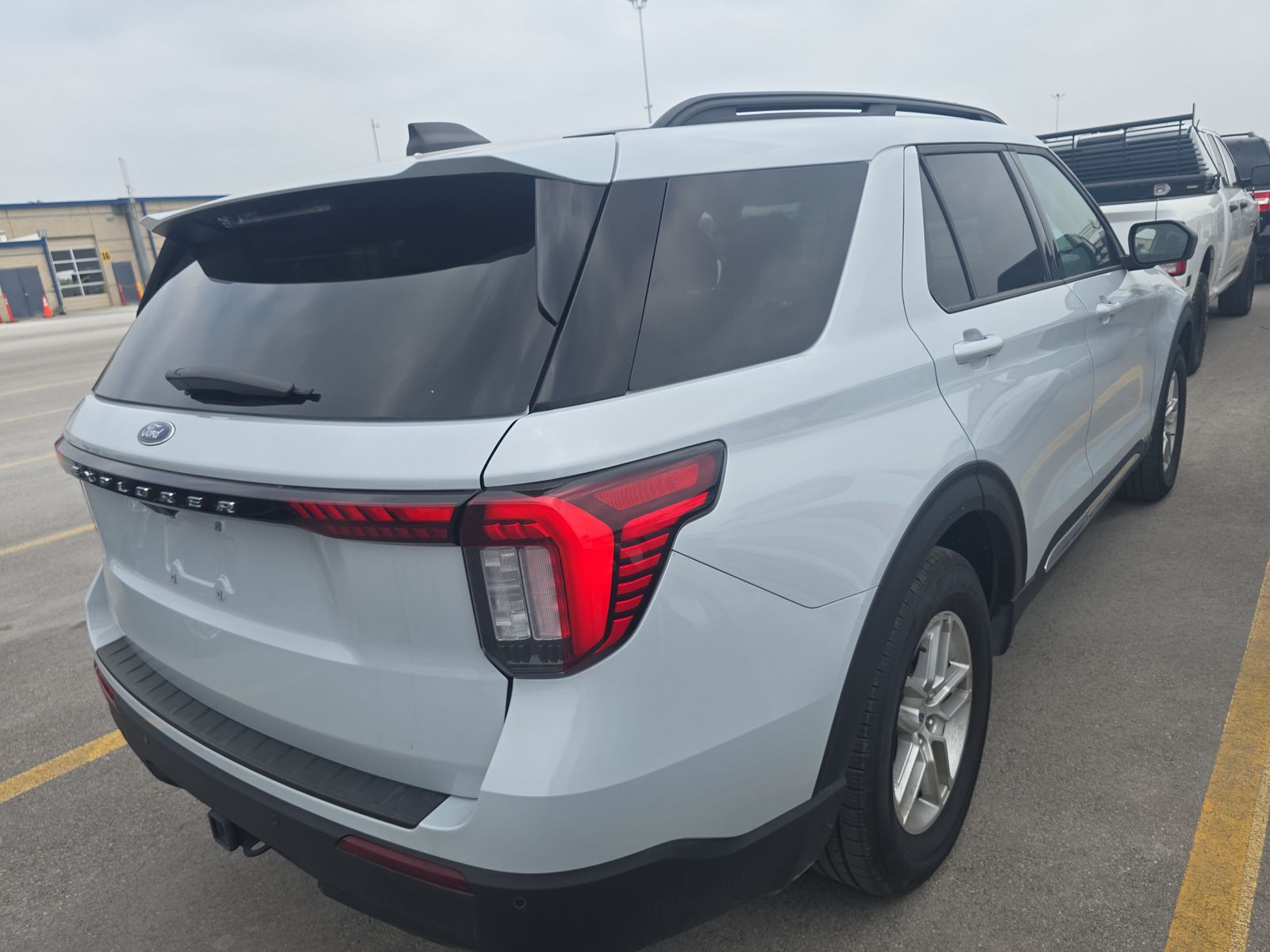FORD EXPLORER - 5