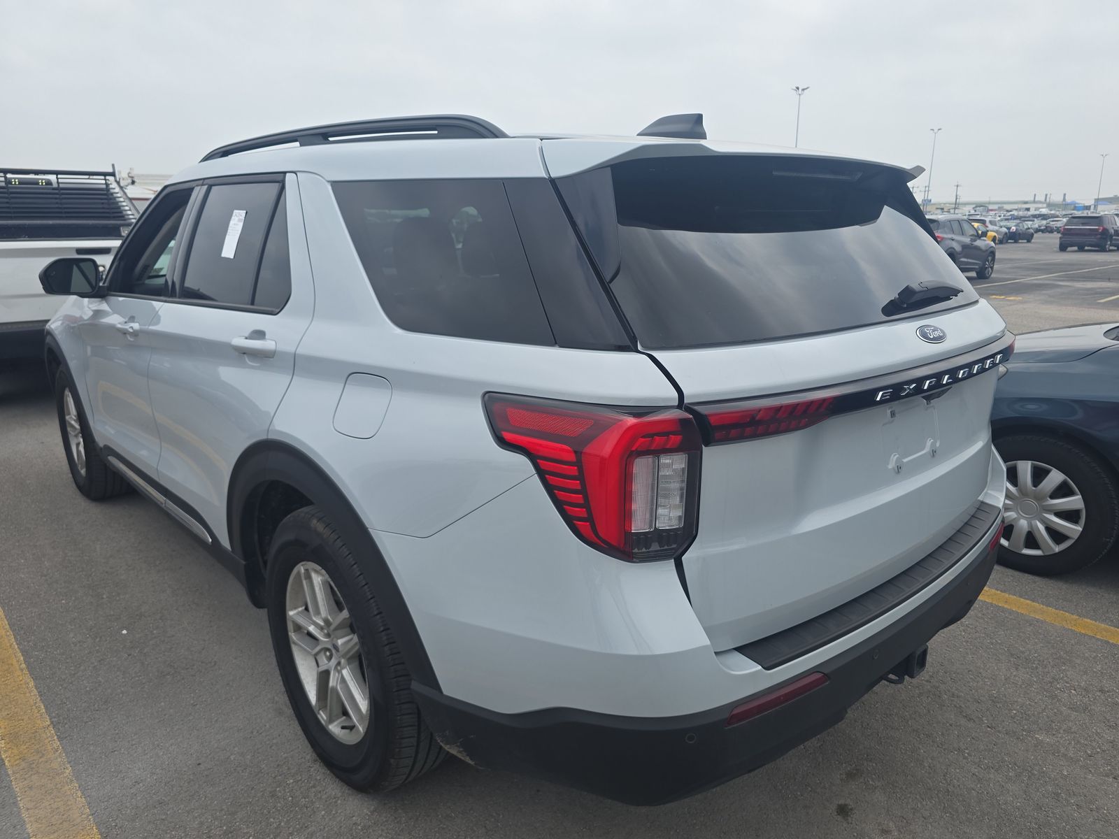 FORD EXPLORER - 7