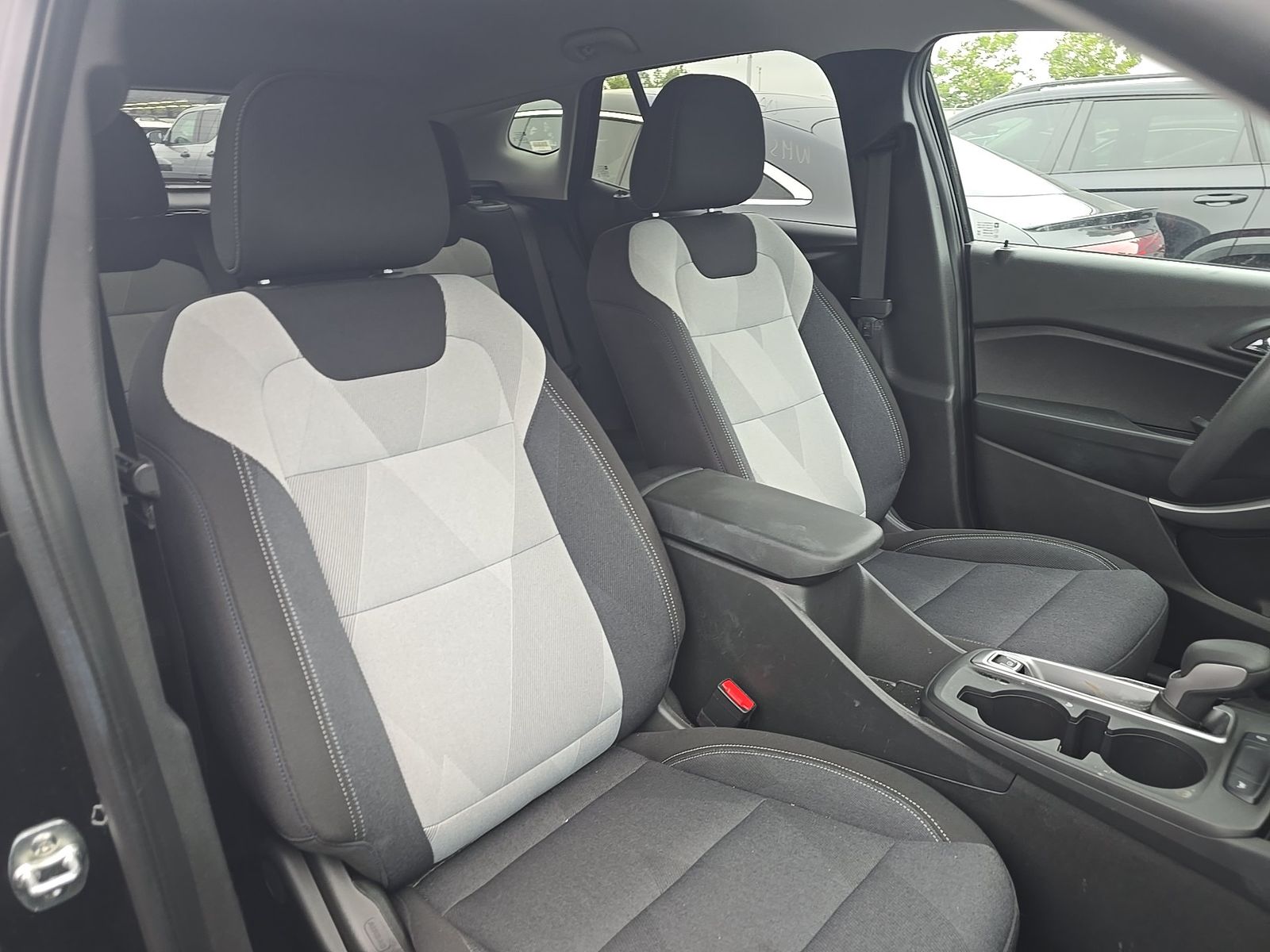 CHEVROLET TRAX - 9