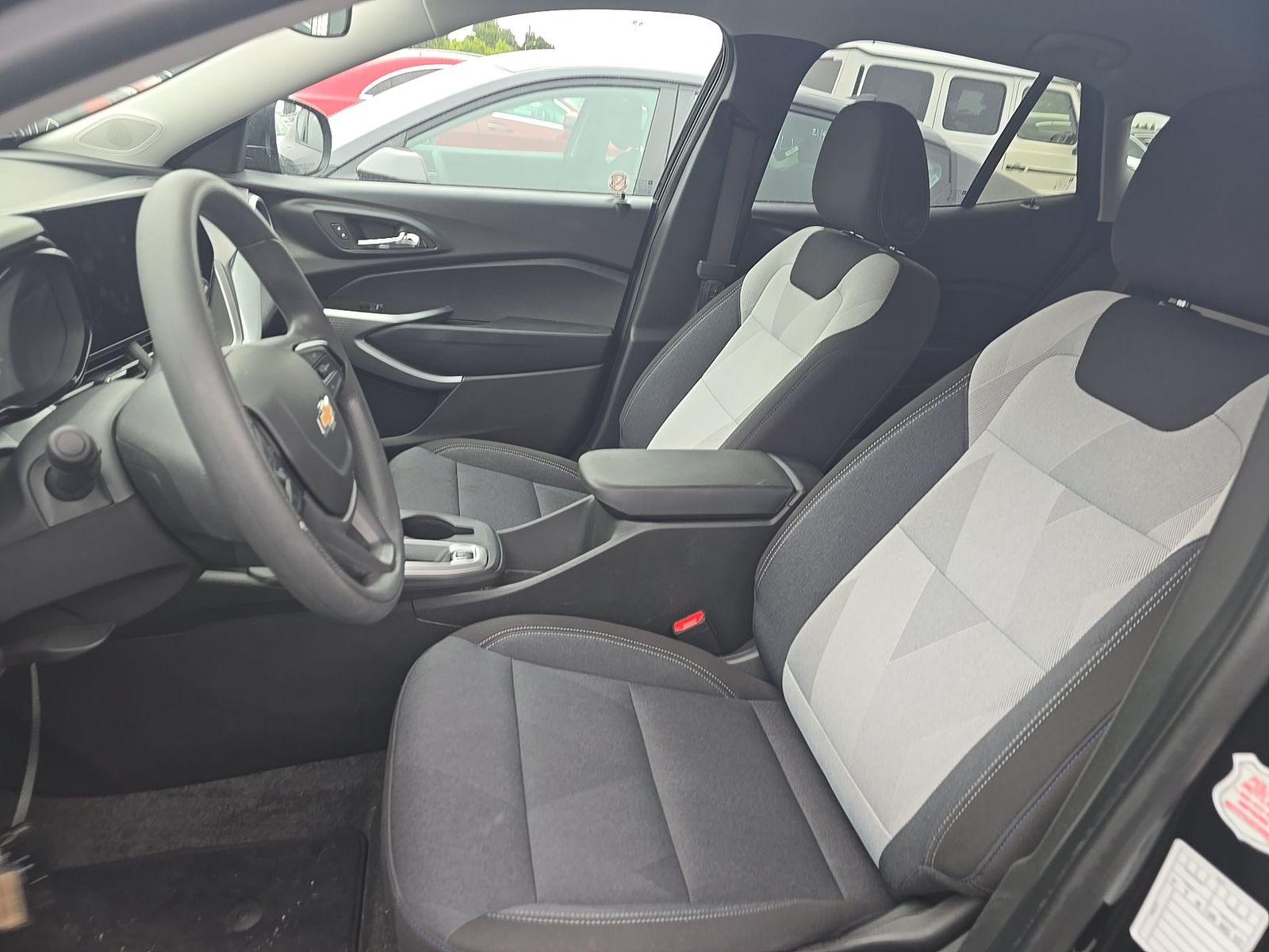 CHEVROLET TRAX - 8
