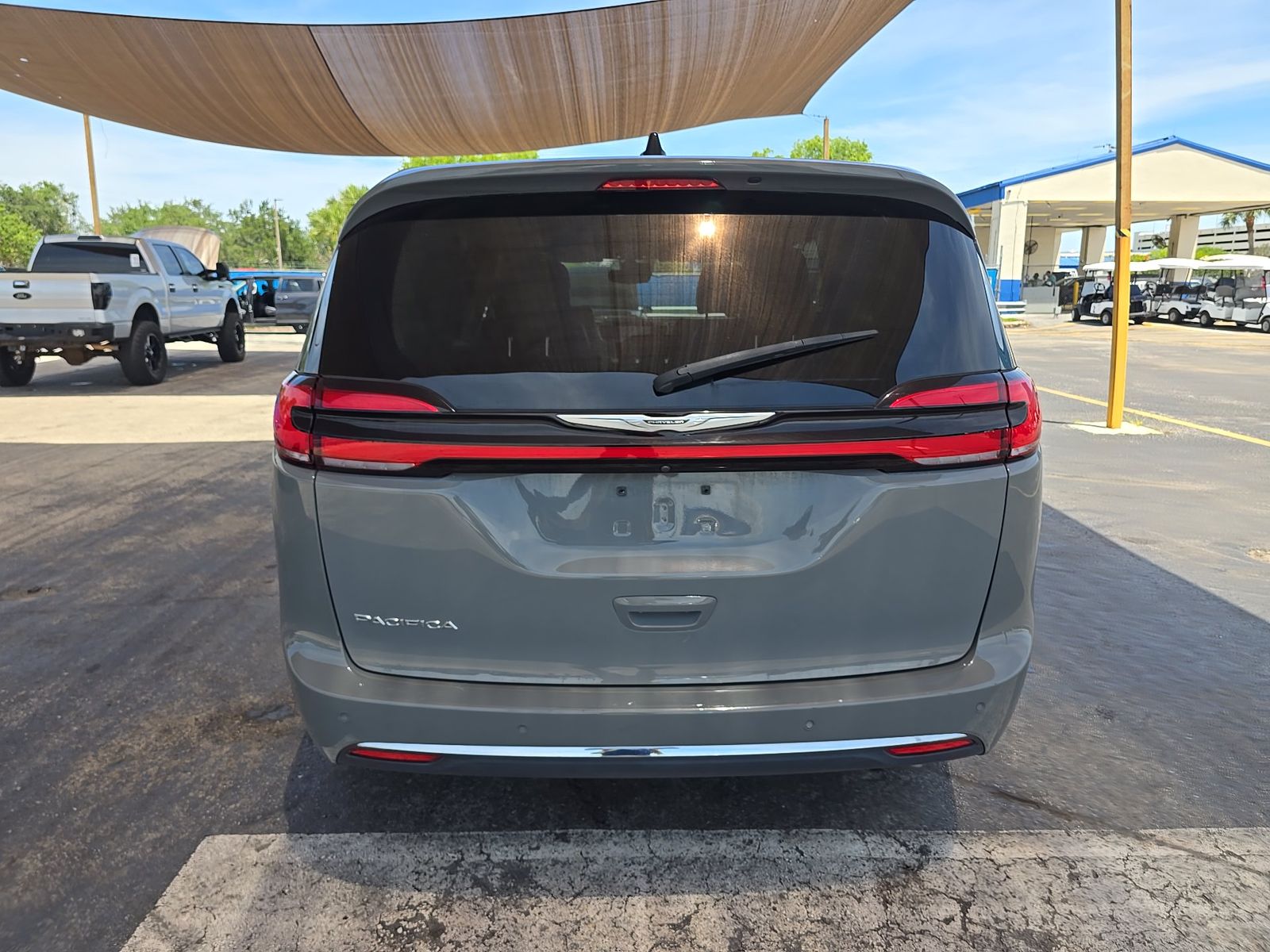 CHRYSLER PACIFICA - 6
