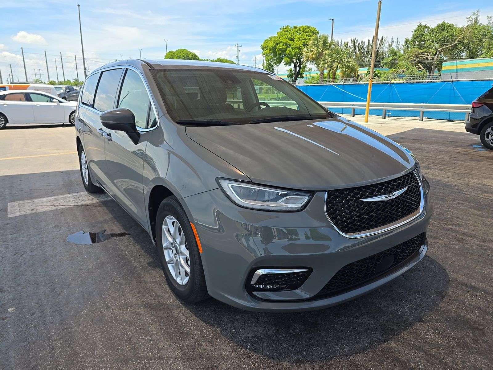 CHRYSLER PACIFICA - 4