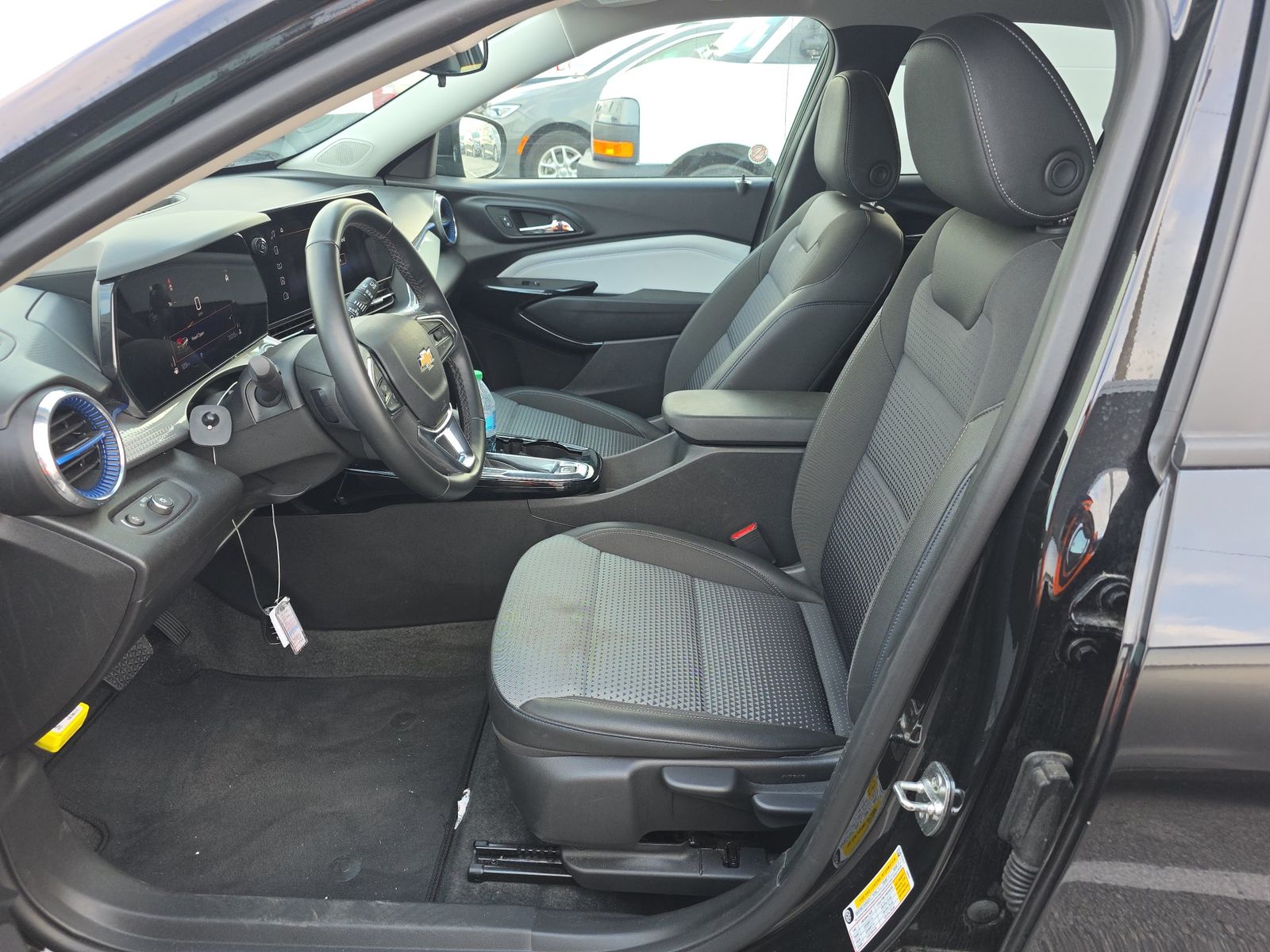 CHEVROLET TRAX - 8