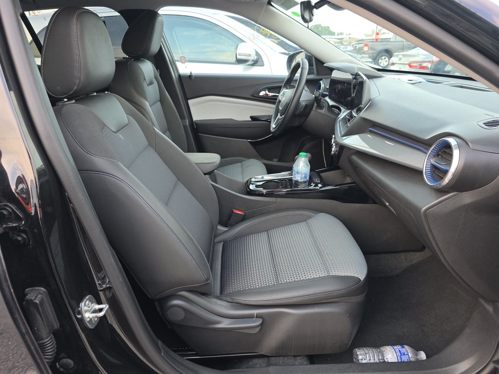 CHEVROLET TRAX - 9