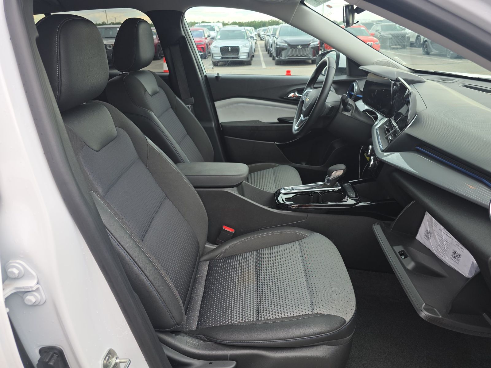 CHEVROLET TRAX - 9