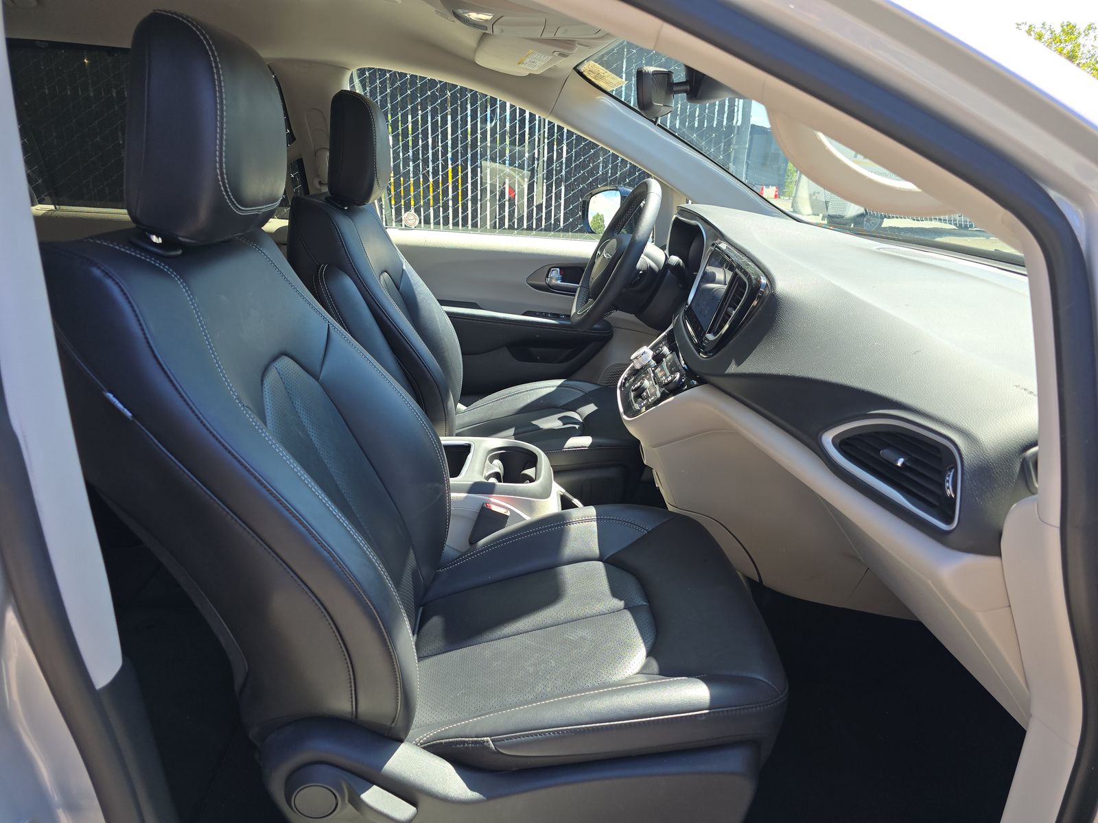 CHRYSLER PACIFICA - 9