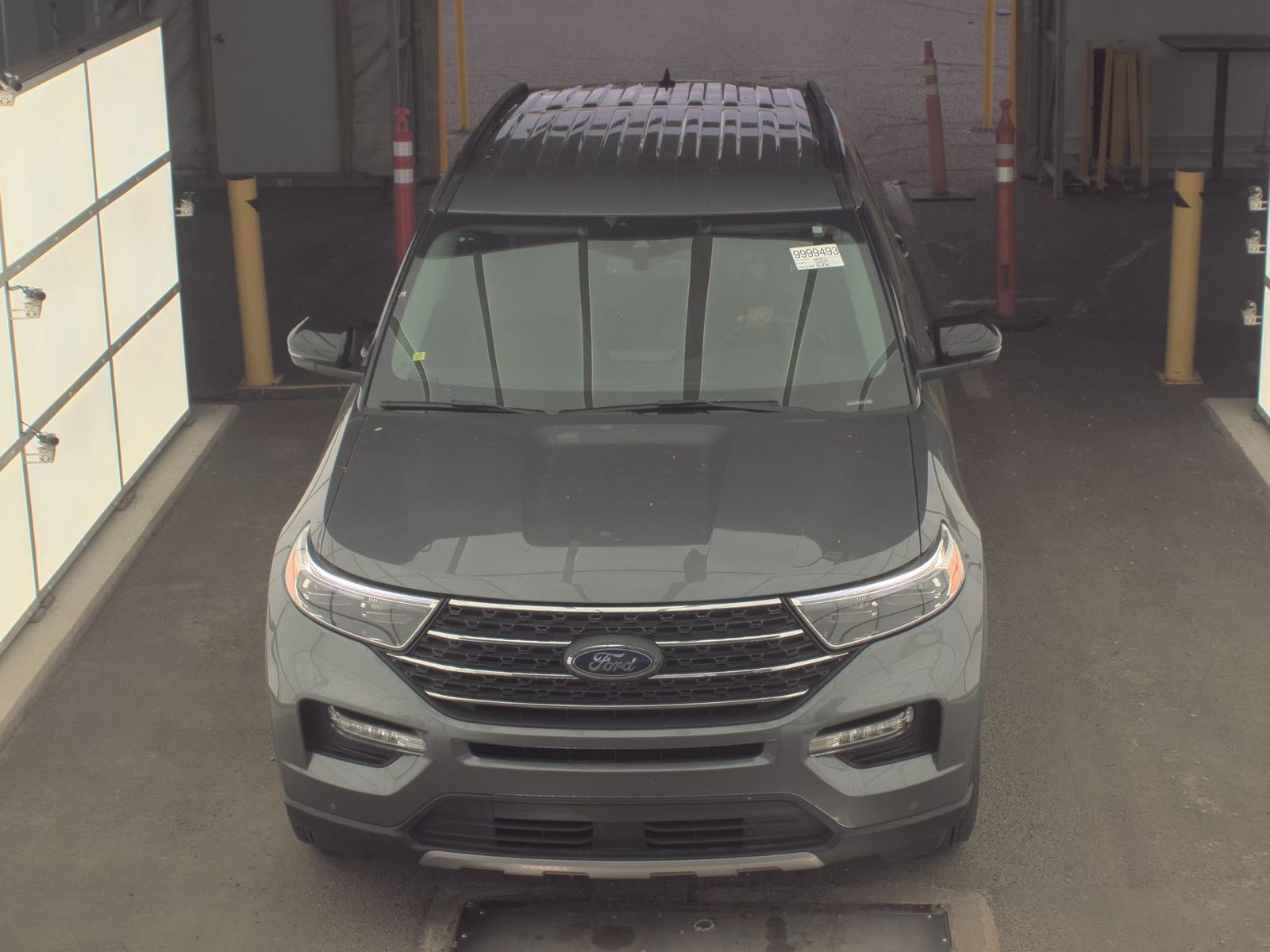 FORD EXPLORER - 3