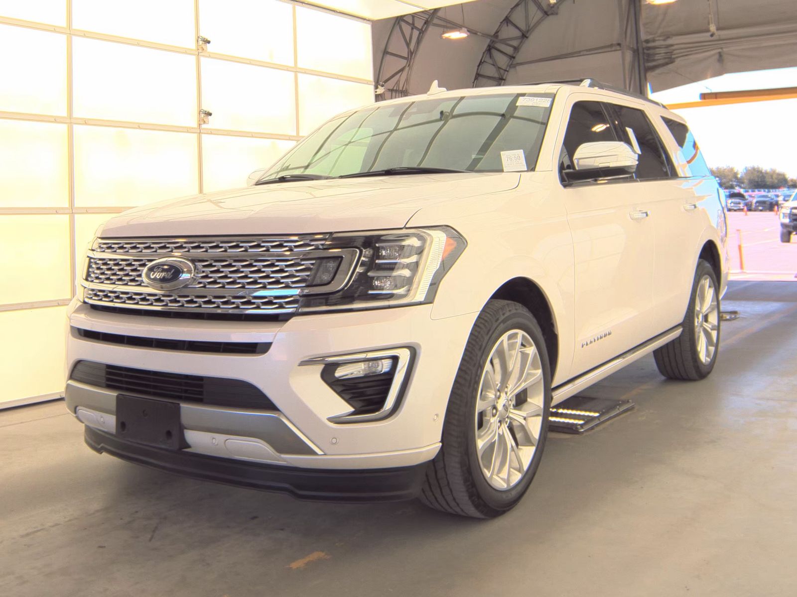 FORD EXPEDITION - 1