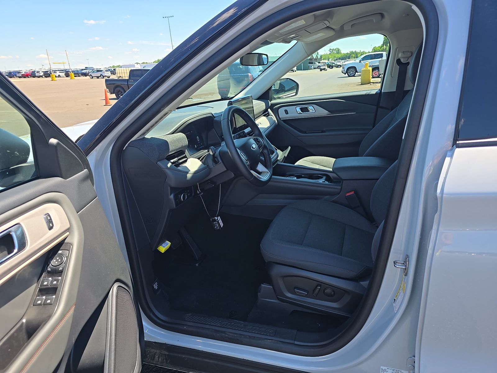 FORD EXPLORER - 8