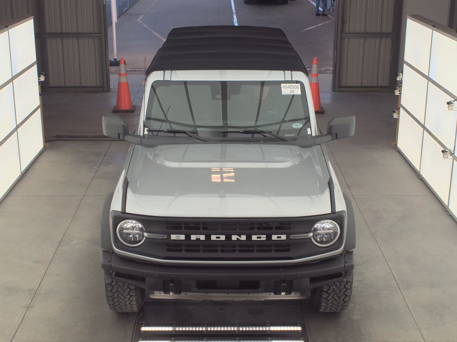 FORD BRONCO - 3