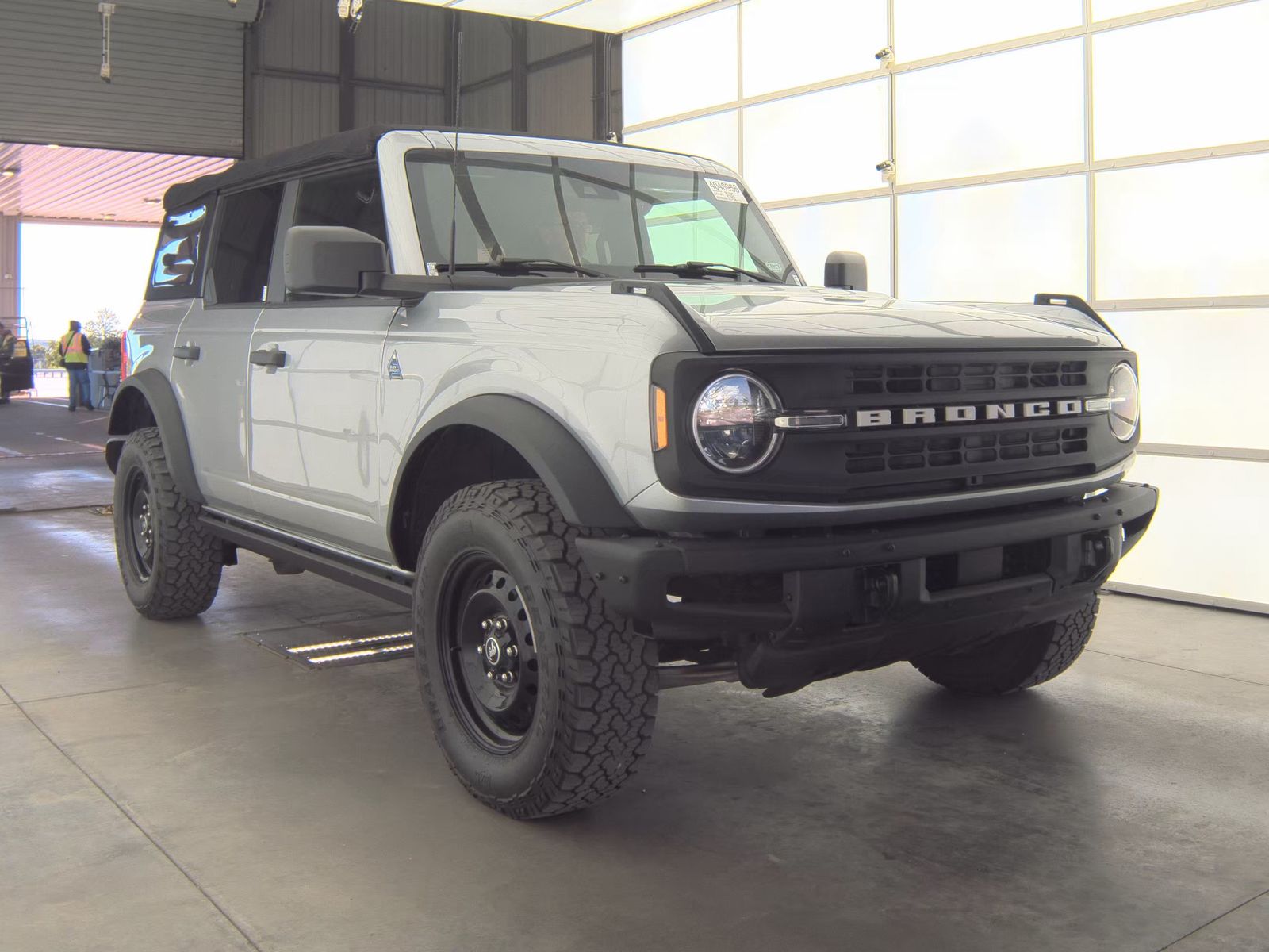 FORD BRONCO - 4