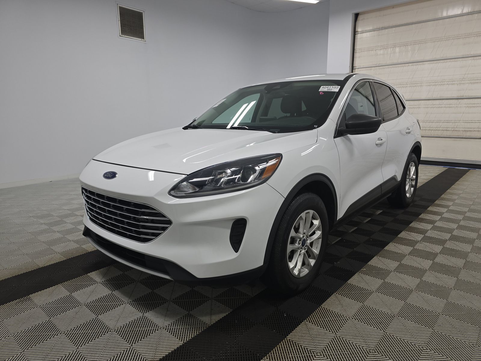 FORD ESCAPE - 1