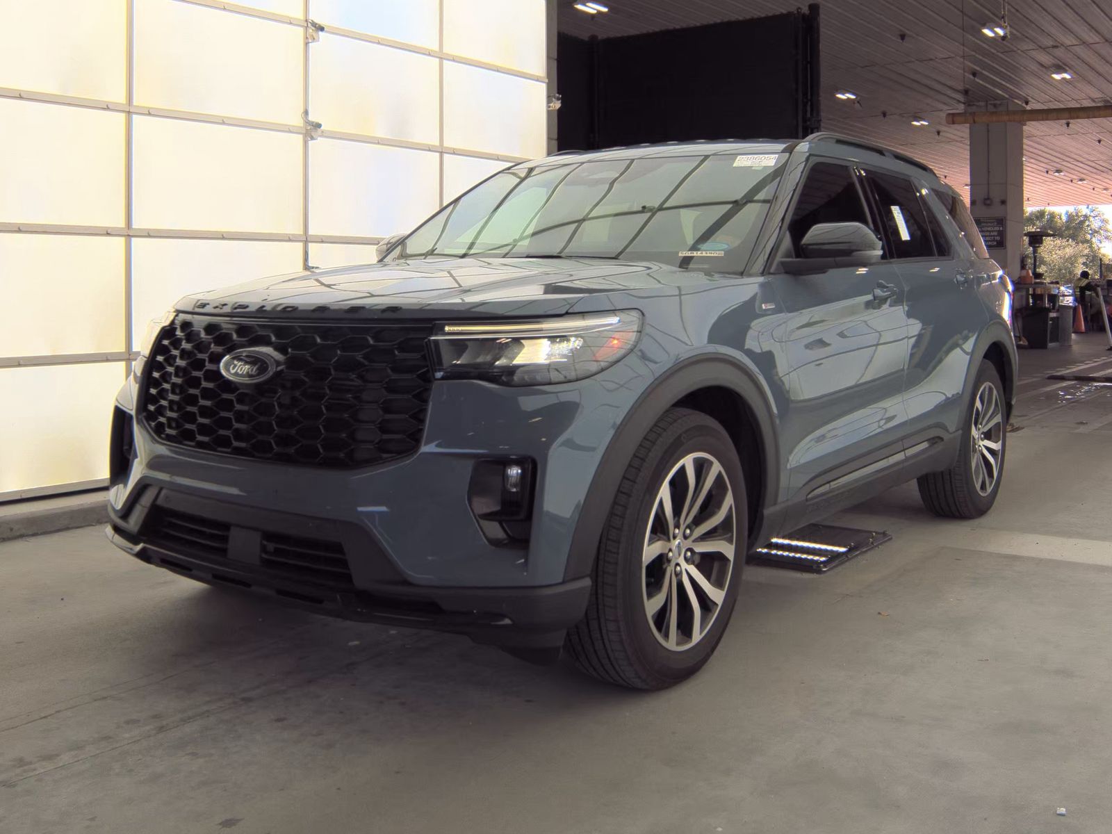 FORD EXPLORER - 1